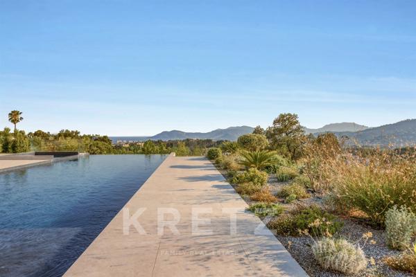 Propriété contemporaine domaine privé MOUGINS vue mer
