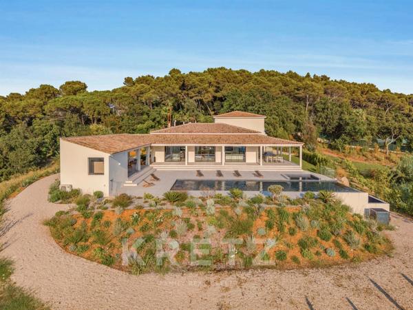Propriété contemporaine domaine privé MOUGINS vue mer