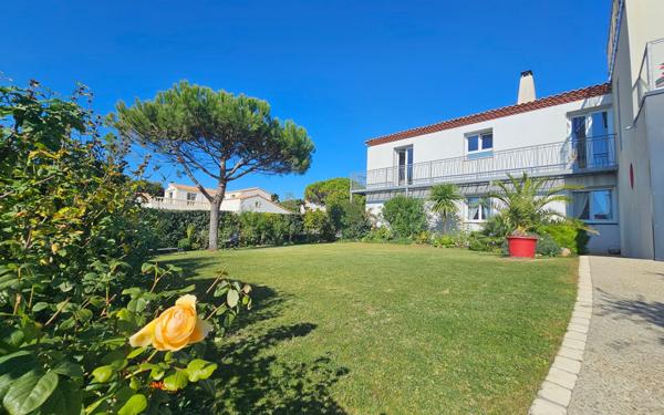 Maison à vendre    6 pièces • 210 m2 Vaux-sur-Mer