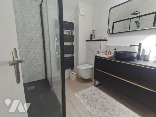 Cloître Saint-Martin - Adresse d'exception
Appartement de caractère situé dans un lieu unique ...