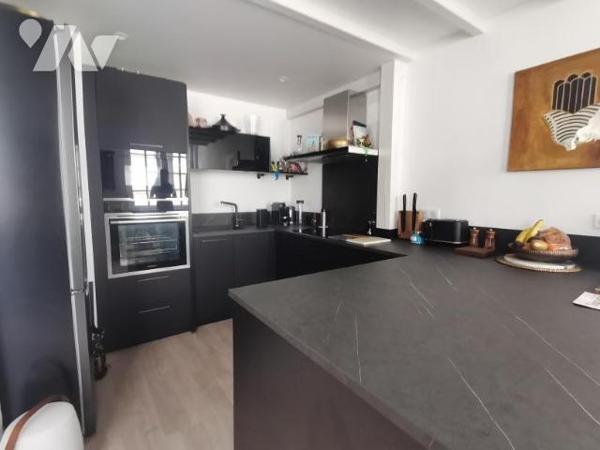 Cloître Saint-Martin - Adresse d'exception
Appartement de caractère situé dans un lieu unique ...