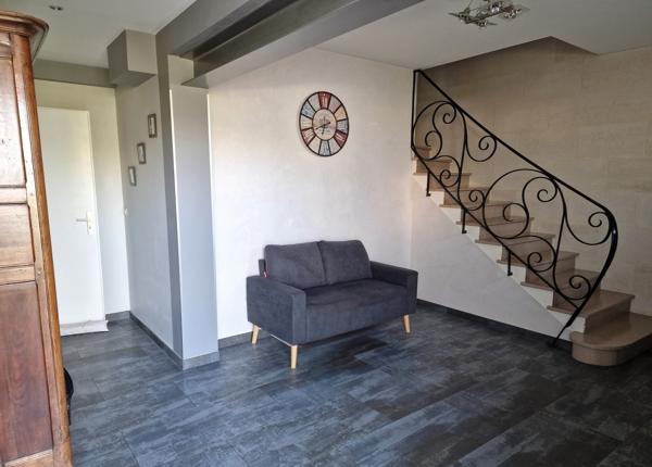 MAISON FAMILIALE 180 M² AVEC ESPACE INDEPENDANT + GARAGE