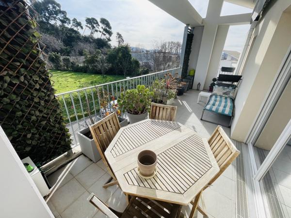 Appartement T2 en dernier étage avec grande terrasse – Marseille 13014