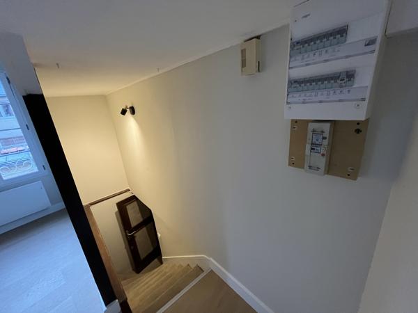 POITIERS CENTRE BEAU TYPE 3 DE 57 M2 RENOVE A NEUF