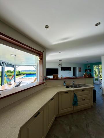 Maison, piscine, 3 chambres, vue mer, excellent état