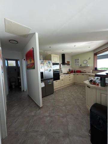 Maison, piscine, 3 chambres, vue mer, excellent état