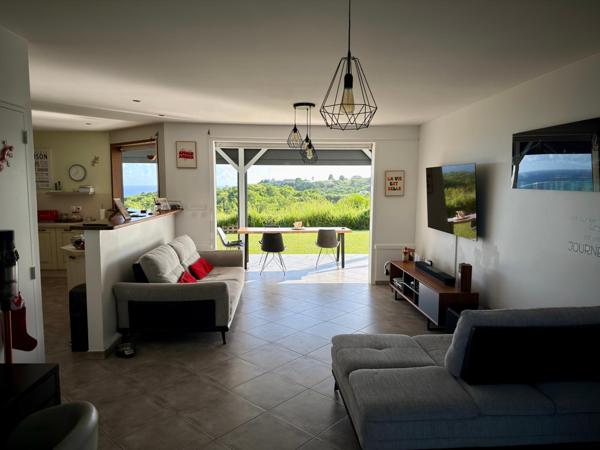 Maison, piscine, 3 chambres, vue mer, excellent état