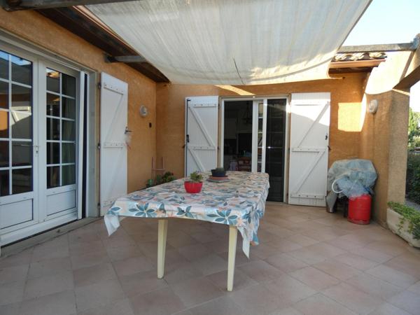 Villa R+1 d'environ 145 m² sur terrain 1190 m²