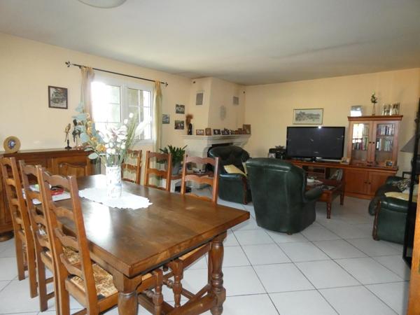 Villa R+1 d'environ 145 m² sur terrain 1190 m²