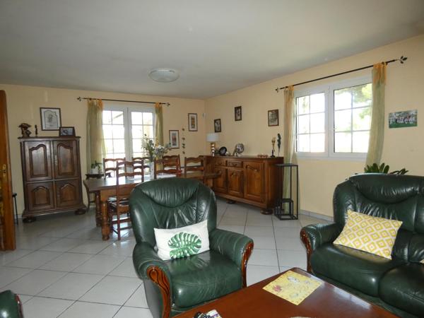 Villa R+1 d'environ 145 m² sur terrain 1190 m²