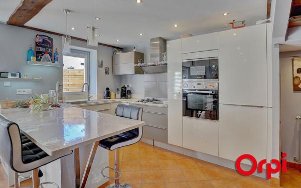 Maison à vendre    7 pièces •  Bourgoin-Jallieu