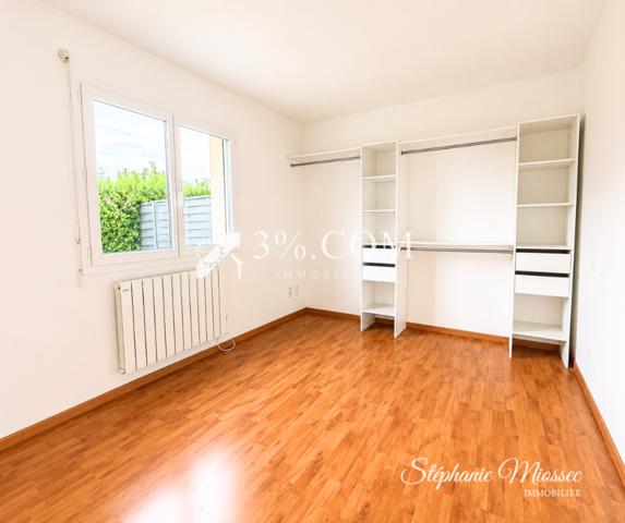 Maison
                                                                                                                                                                                                                                                                                                                        5 pièce(s)                                                                                                                                                                                                          4 chambre(s)                                                                                                                                                                                                          107  m²