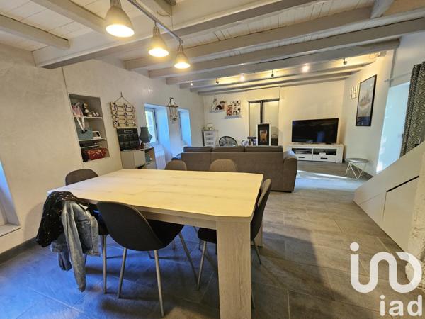 Maison 4 pièces de 92 m² à Montréverd (85260)