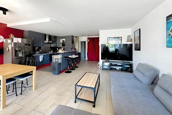 À VENDRE – T3 AVEC TERRASSE, PARKING ET TENNIS – MARSEILLE 12e