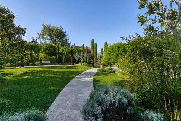 Vente Propriété 12 pièces 452 m2 à Brison-Saint-Innocent