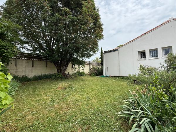Maison Surgeres 4 pièce(s) 112 m2