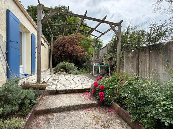 Maison Surgeres 4 pièce(s) 112 m2