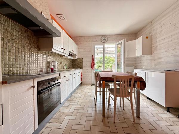 Maison Surgeres 4 pièce(s) 112 m2