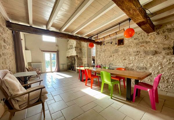 Maison 8 pièce(s) 4 chambre(s) 220 m²