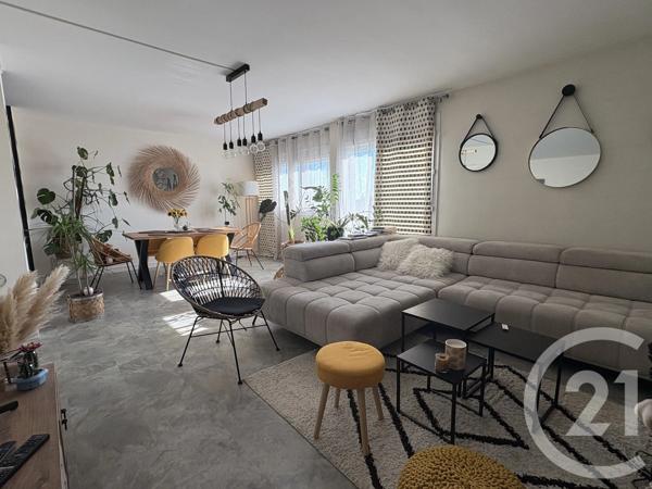 Appartement T4 à vendre  4 pièces - 74,41 m 2   CHATEAUROUX  - 36