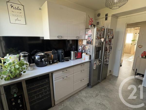 Appartement T4 à vendre  4 pièces - 74,41 m 2   CHATEAUROUX  - 36