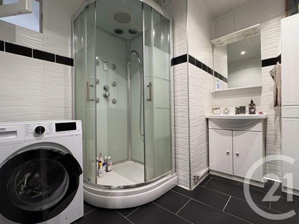Appartement T4 à vendre  4 pièces - 74,41 m 2   CHATEAUROUX  - 36