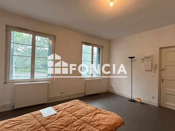 Location Studio 29.3 m² - 9-11 RUE DE PARIS Lisieux 14100
