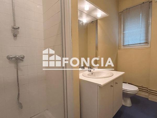 Location Studio 29.3 m² - 9-11 RUE DE PARIS Lisieux 14100