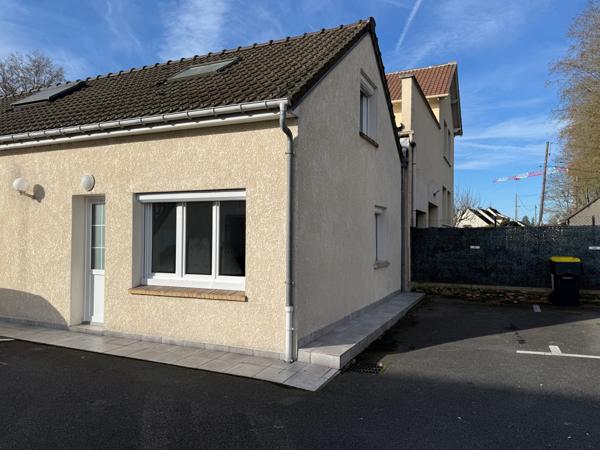 Crécy-la-Chapelle (77580) PETITE MAISON F2 AVEC COURETTE