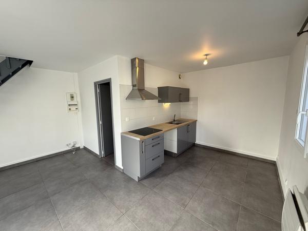 Crécy-la-Chapelle (77580) PETITE MAISON F2 AVEC COURETTE