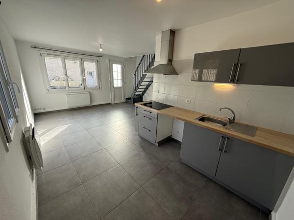 Crécy-la-Chapelle (77580) PETITE MAISON F2 AVEC COURETTE