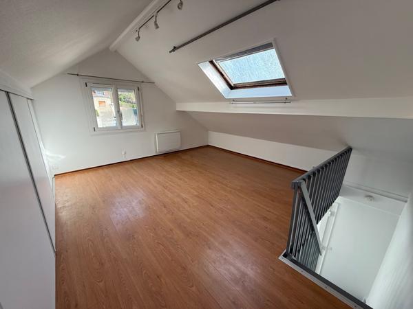 Crécy-la-Chapelle (77580) PETITE MAISON F2 AVEC COURETTE