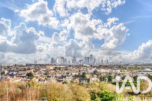 Maison à vendre 9 pièces 235 m² Le Mesnil-le-Roi