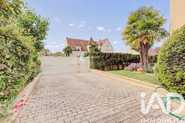 Maison à vendre 7 pièces 297 m² Claye-Souilly