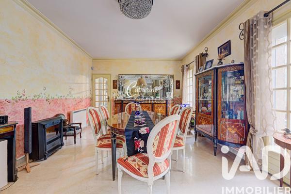 Maison à vendre 7 pièces 297 m² Claye-Souilly