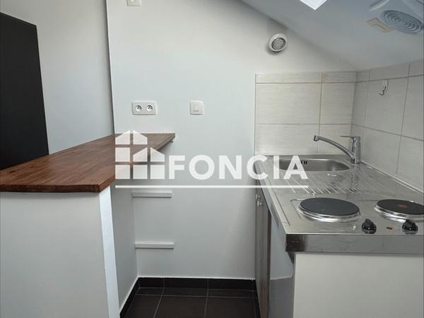 Location Studio meublé 10.41 m² - 42 RUE EUGENE VIGNAT Orleans 45000