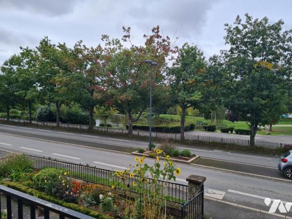 À Vendre à Rohan avec vue sur le plan d'eau maison de caractère