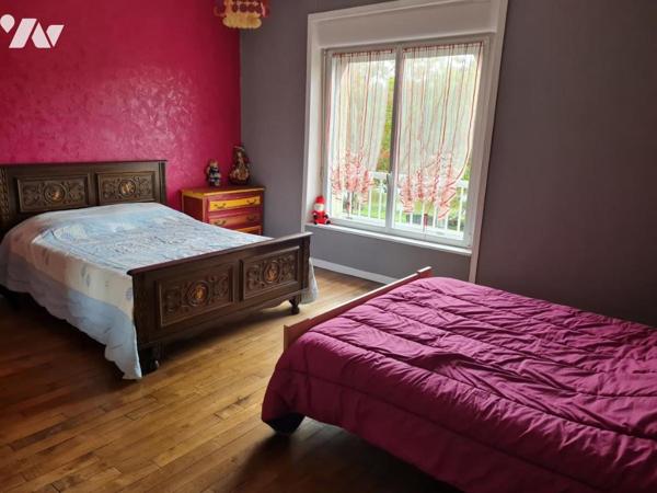 À Vendre à Rohan avec vue sur le plan d'eau maison de caractère