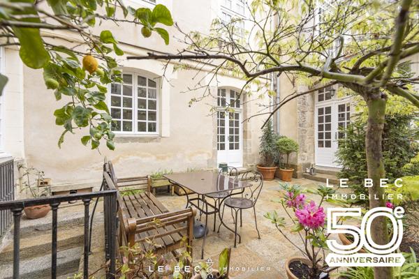 Vaste APPARTEMENT DE CARACTERE Intra Muros de VANNES
