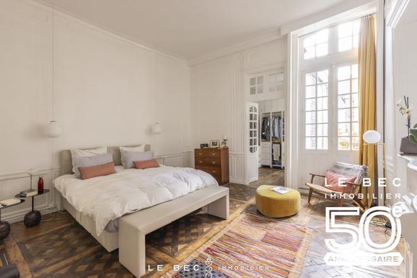 Vaste APPARTEMENT DE CARACTERE Intra Muros de VANNES