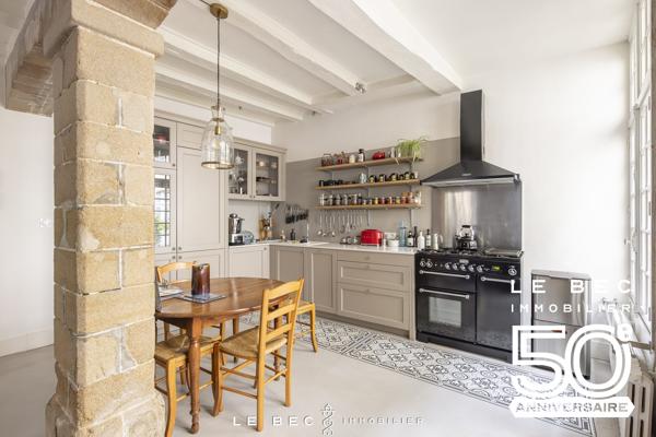 Vaste APPARTEMENT DE CARACTERE Intra Muros de VANNES