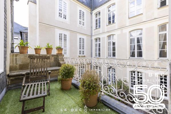 Vaste APPARTEMENT DE CARACTERE Intra Muros de VANNES