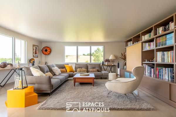Maison avec piscine à débordement et vue sur la Vallée de la Sèvre