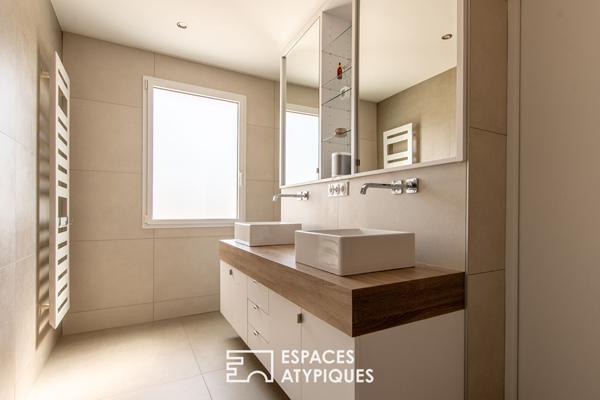 Maison avec piscine à débordement et vue sur la Vallée de la Sèvre