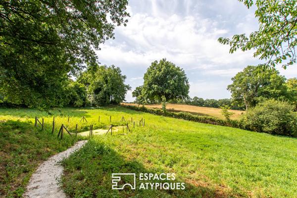 Maison avec piscine à débordement et vue sur la Vallée de la Sèvre