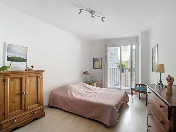 A VENDRE : T4 de 99m2 deriière l'hotel de ville à 2min à pieds du quai du vieux port