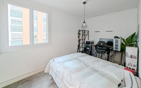 Appartement à vendre    4 pièces • 65,04 m2 Aurillac