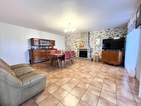 Maison à vendre 227 910 € Sainte-Féréole 4 p 111 m² DPE D