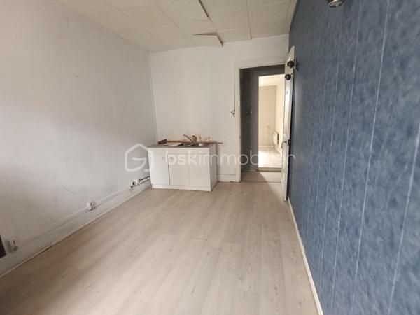 Local commercial de 77 m²