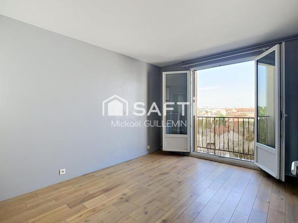 Appartement 3 pièces + balcon et parking
